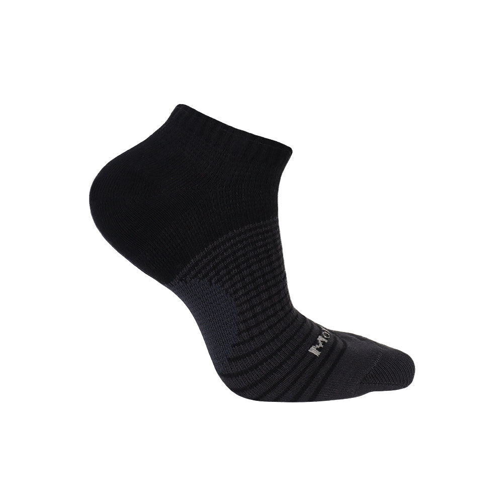 FootSpa輕護足弓透氣運動船襪-條紋