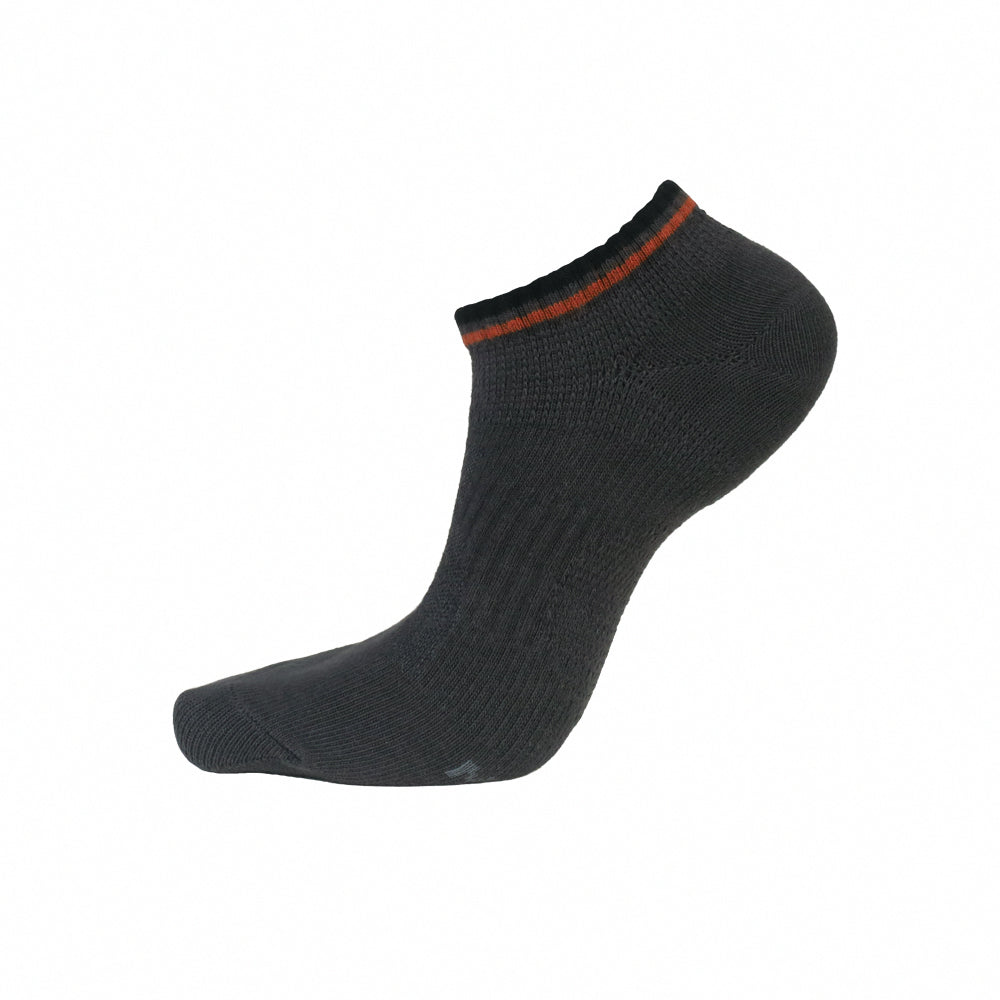 輕護足弓透氣運動船襪-條紋