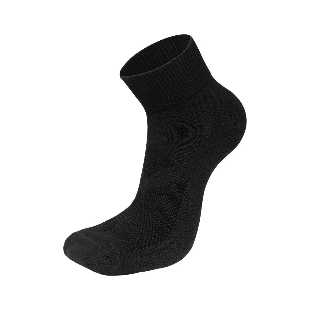 透氣乾爽機能運動-短襪